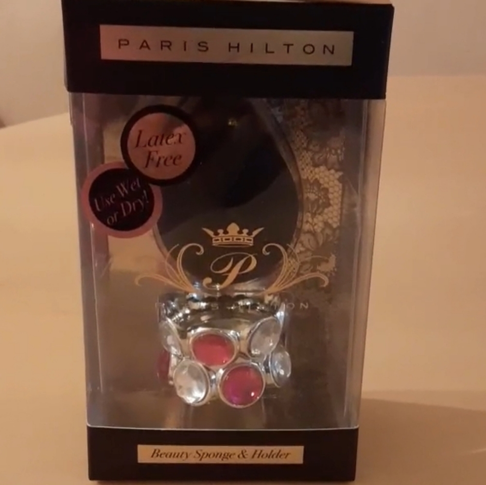 Paris Hilton Beauty Sponge Holder